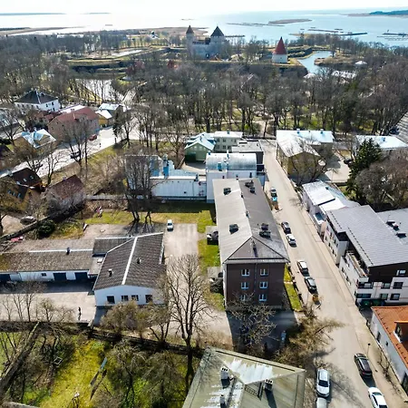 Castle Parkside * Kuressaare
